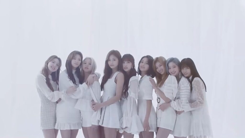 TWICE - 首尔演唱会 LIGHTS In SEOUL《3.94G》 1 TWICE 首尔演唱会 LIGHTS In SEOUL《3.94G》1