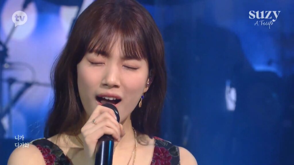 裴秀智 2021 出道十周年 Suzy A Tempo 线上演唱会《2.2G》 4