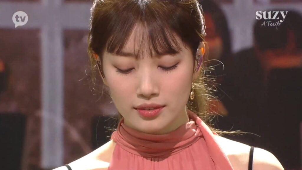 裴秀智 2021 出道十周年 Suzy A Tempo 线上演唱会《2.2G》 9