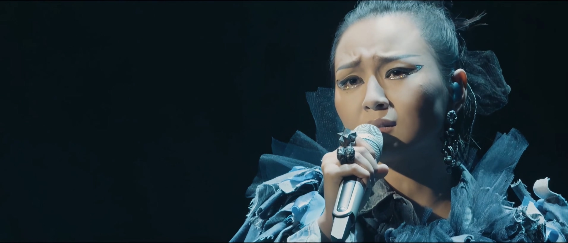 周笔畅 – 2016 BOOM 北京演唱会《2.68G》插图 周笔畅 – 2016 BOOM 北京演唱会《2.68G》插图