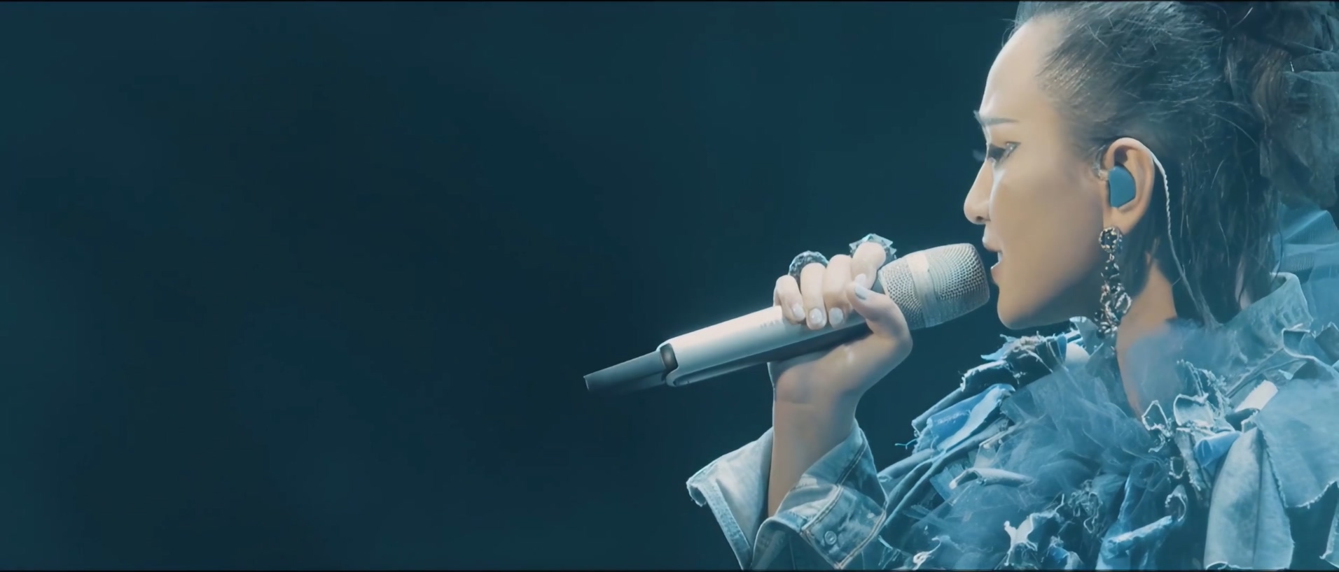 周笔畅 – 2016 BOOM 北京演唱会《2.68G》插图1 周笔畅 – 2016 BOOM 北京演唱会《2.68G》插图1