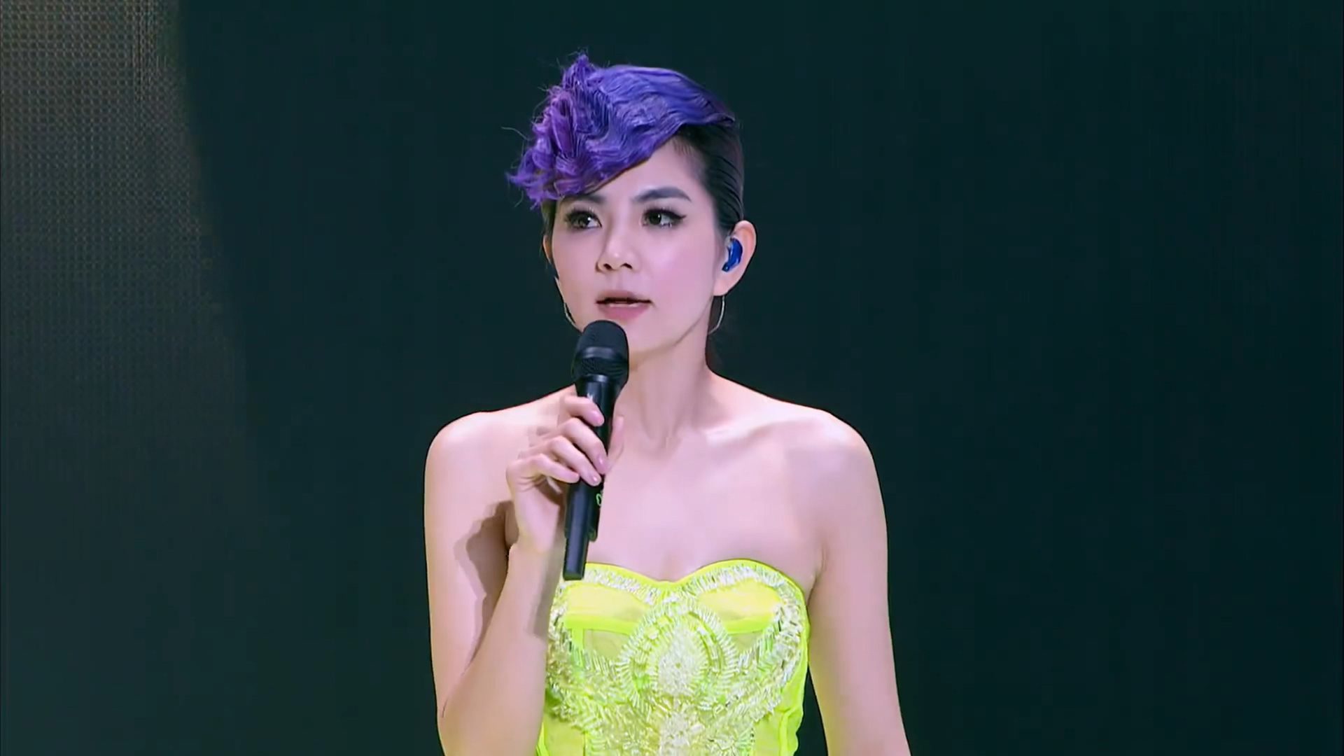 SHE 2013chudao12niandisicixunhuiyanchanghui 10