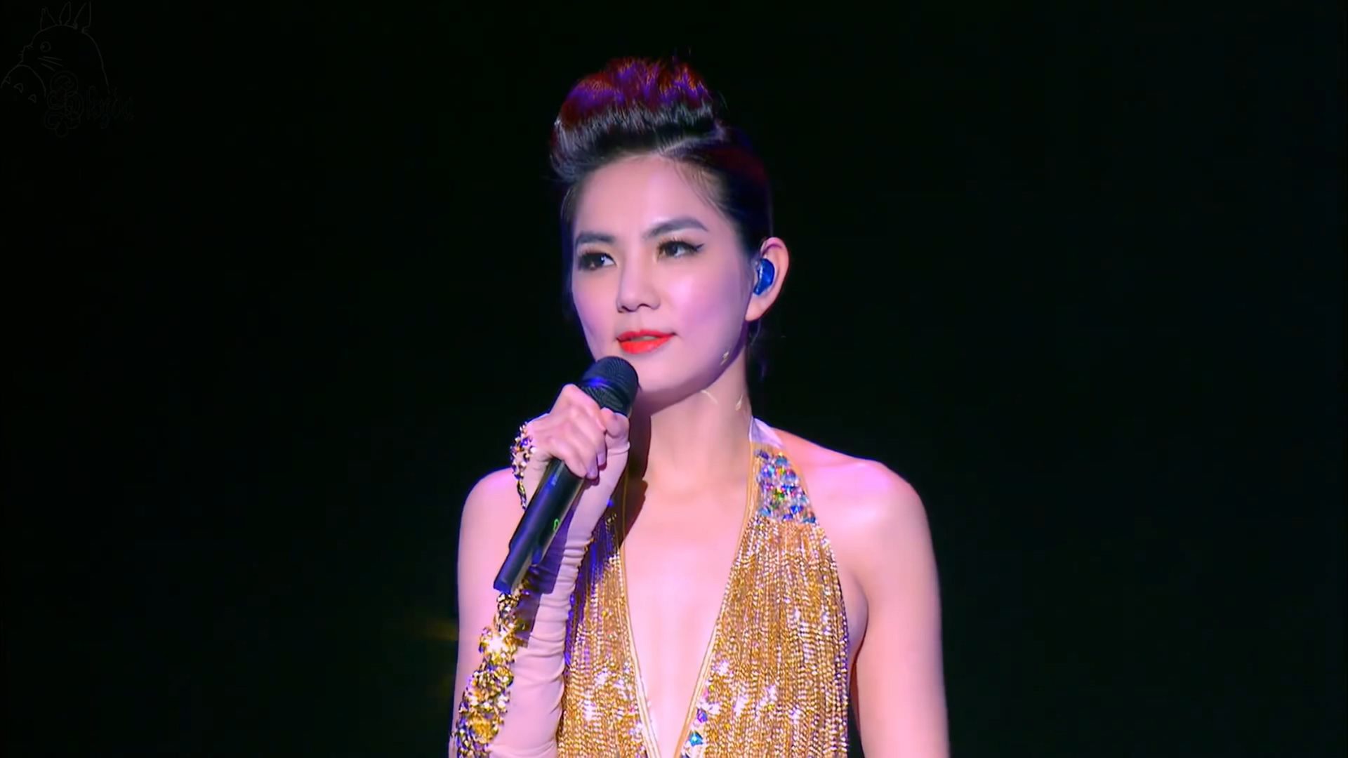 SHE 2013chudao12niandisicixunhuiyanchanghui 14