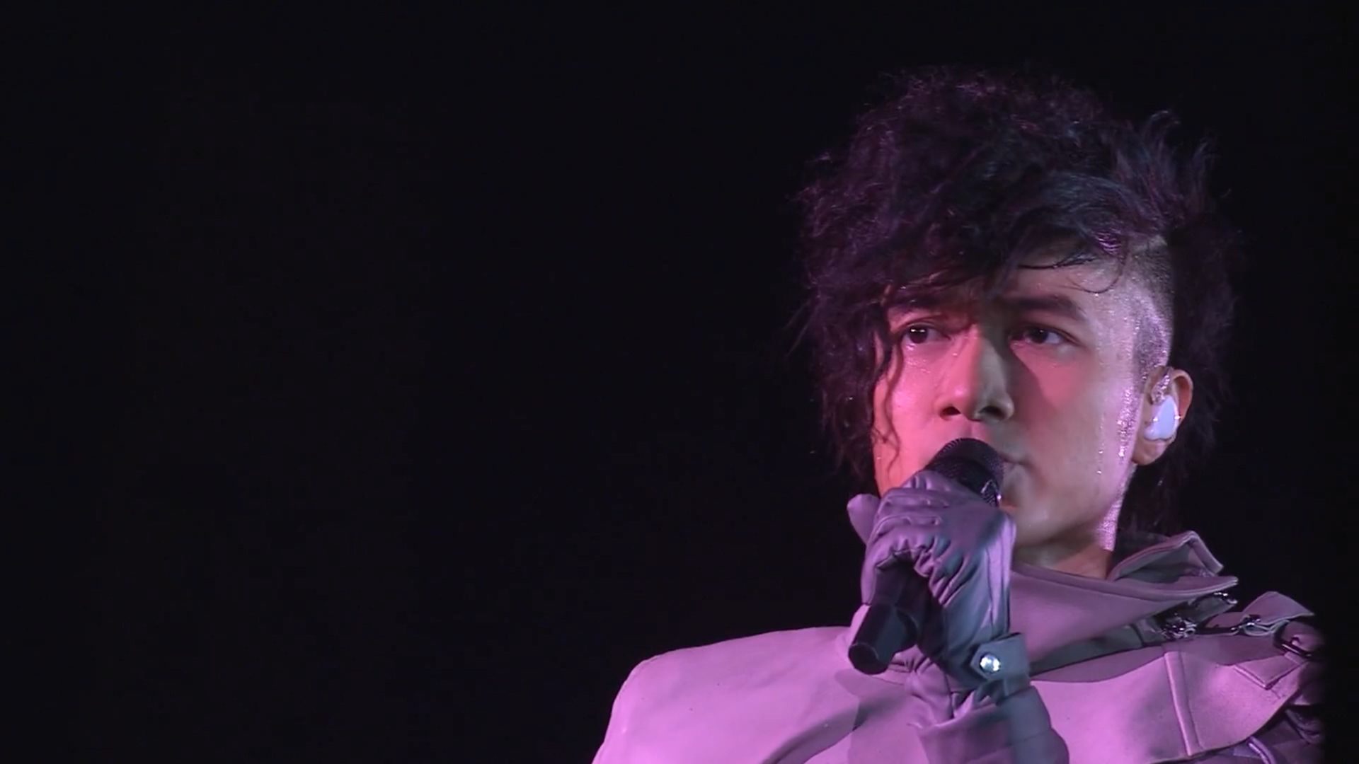 gujuji 2011AmazingWorldxianggangyanchanghui 4