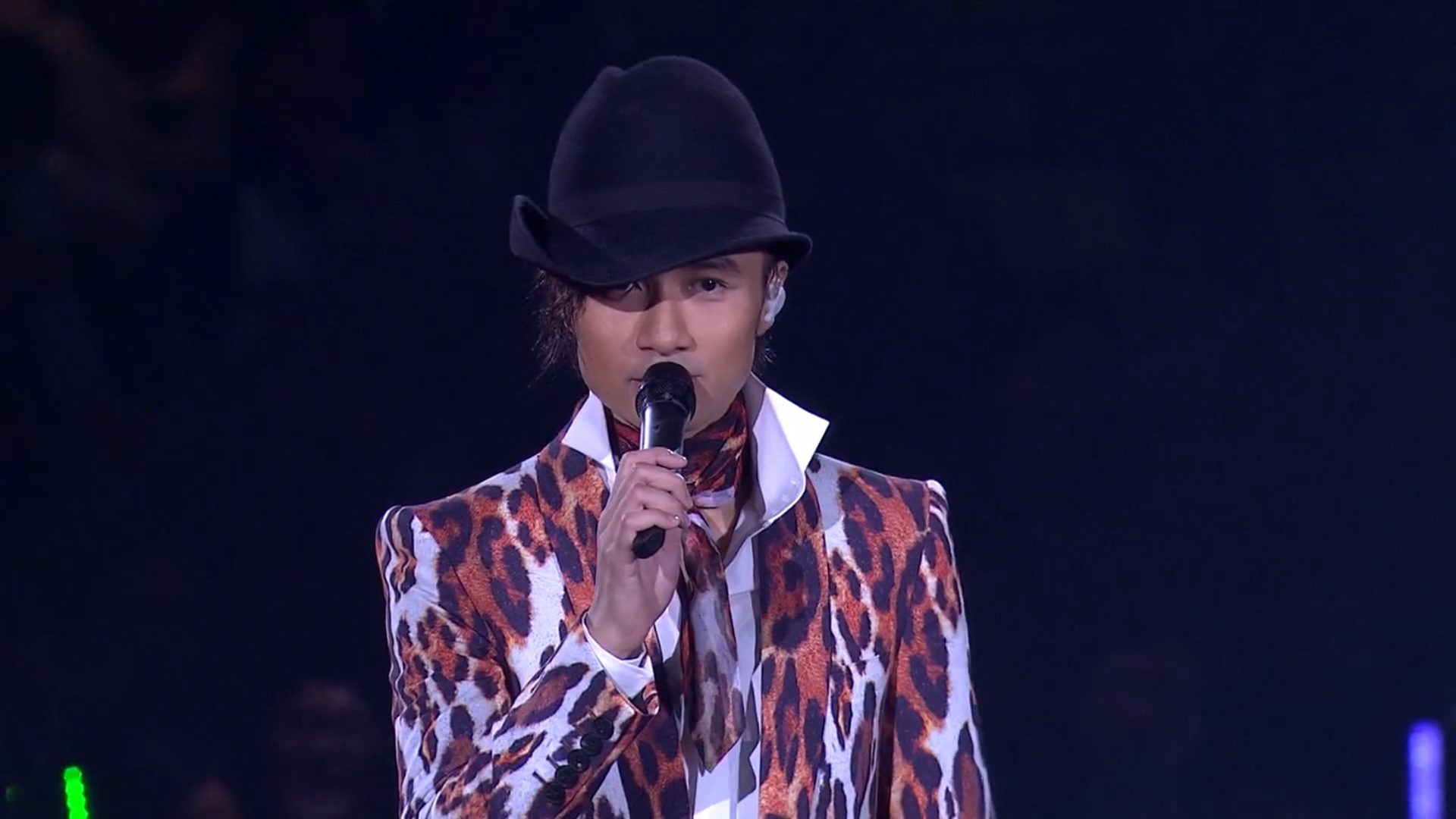 gujuji 2011AmazingWorldxianggangyanchanghui 5