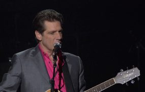 老鹰乐队 – 2005 墨尔本告别巡回演唱会 Eagles Farewell 1 Tour《3.39G》