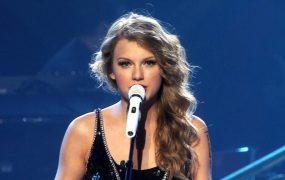 泰勒 斯威夫特 – 2011 爱的告白 世界巡回演唱会 Taylor Swift Speak Now World Tour Live《2.67G》
